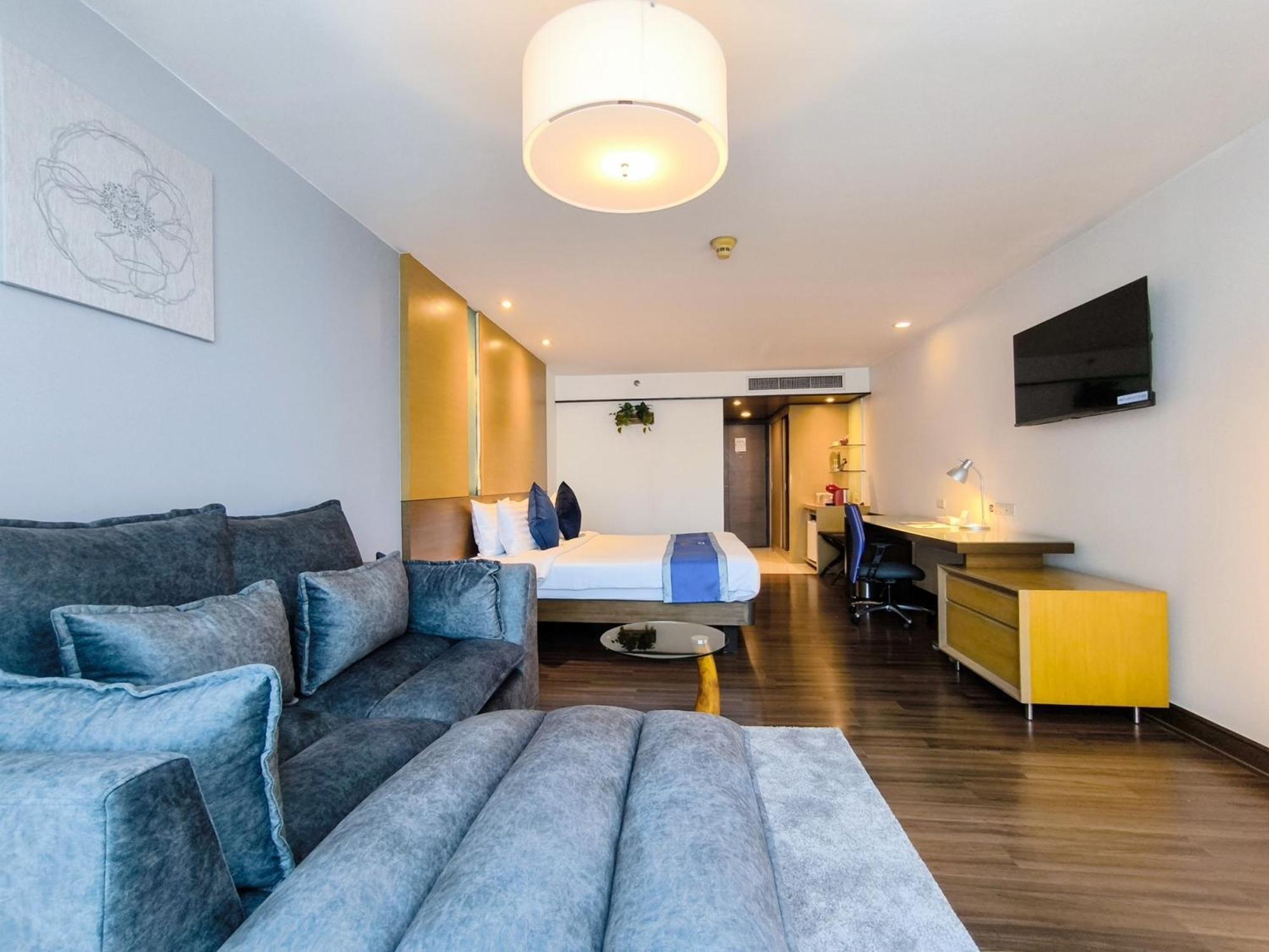 Bangkok Hotel Lotus Sukhumvit 33 By Compass Hospitality Exterior photo