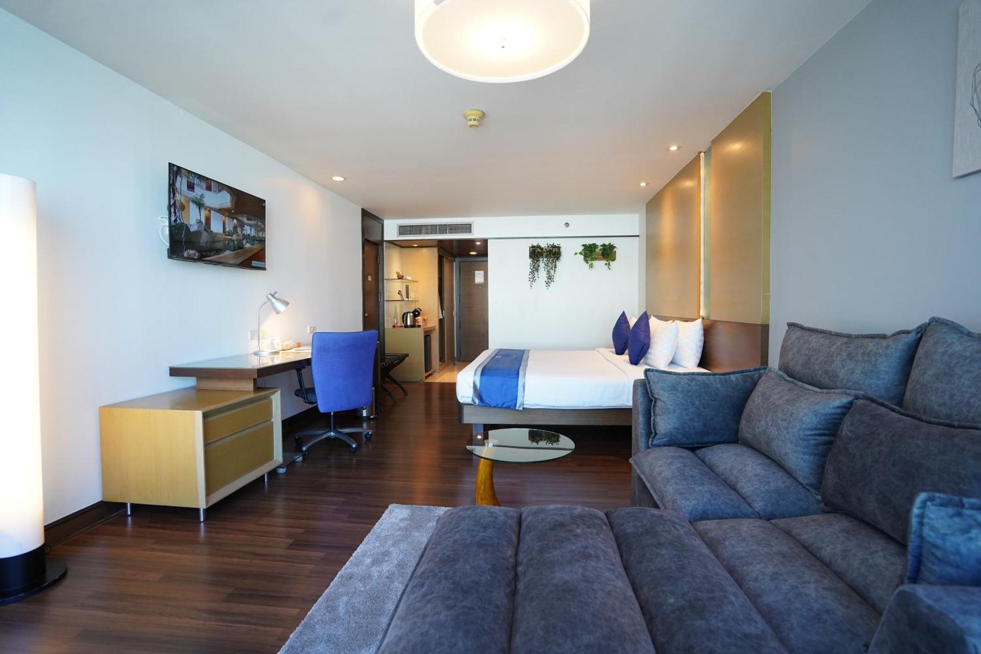 Bangkok Hotel Lotus Sukhumvit 33 By Compass Hospitality Exterior photo