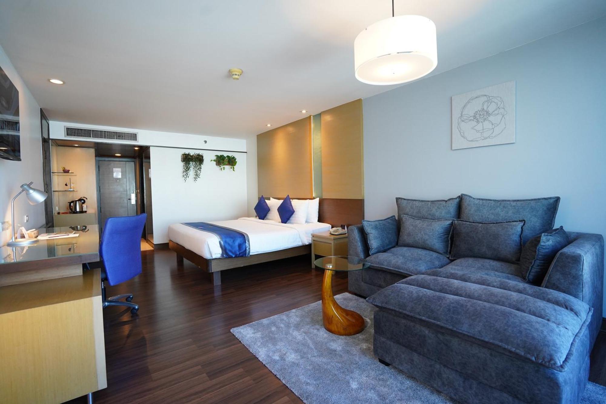Bangkok Hotel Lotus Sukhumvit 33 By Compass Hospitality Exterior photo