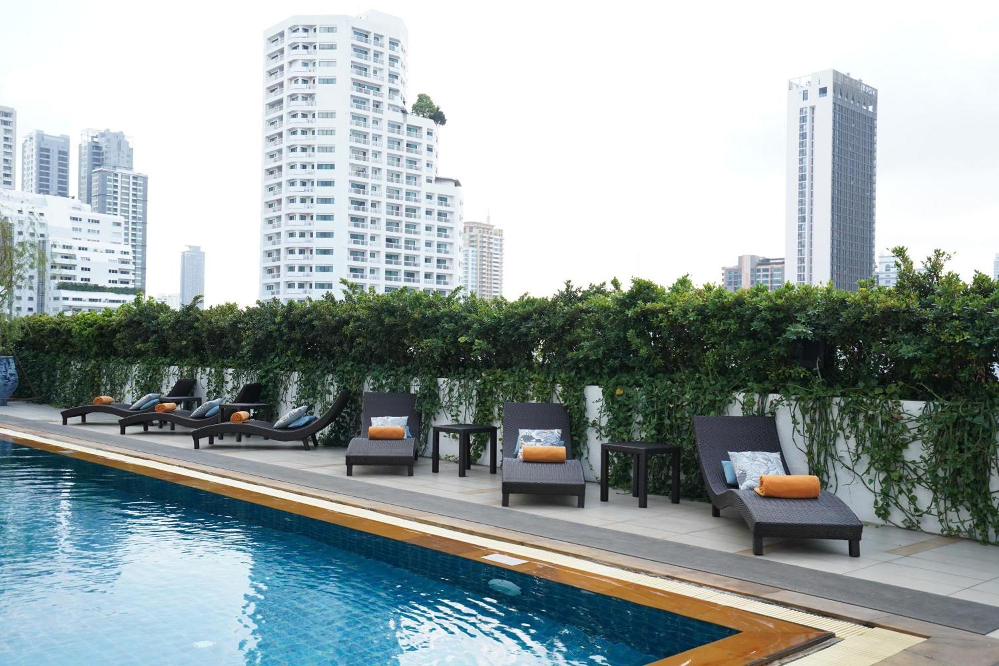 Bangkok Hotel Lotus Sukhumvit 33 By Compass Hospitality Exterior photo