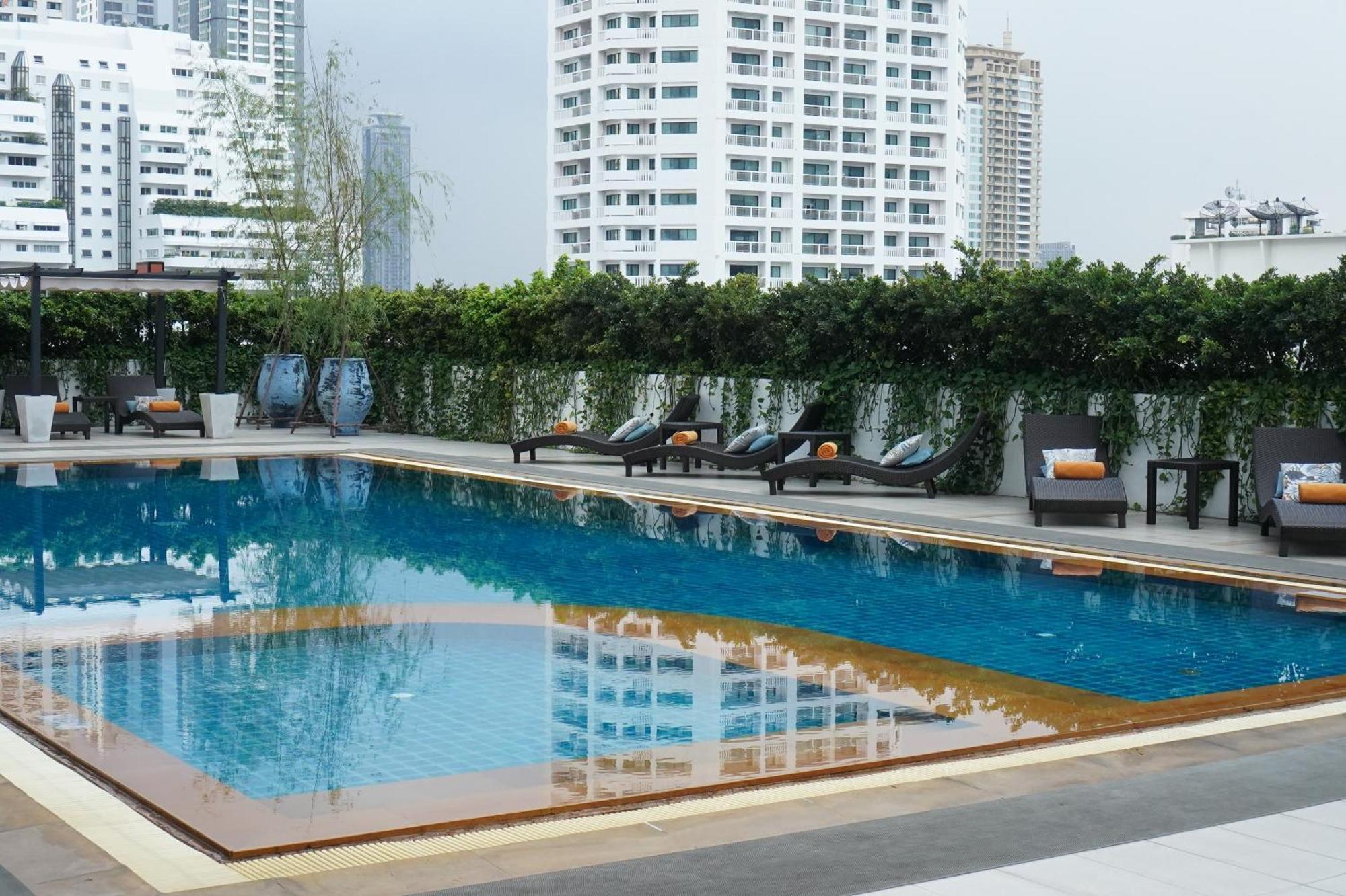 Bangkok Hotel Lotus Sukhumvit 33 By Compass Hospitality Exterior photo